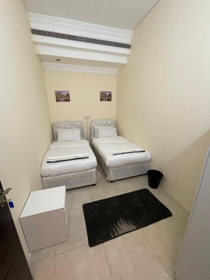 Pharaohs Inn Deira Hostel Dubai Luaran gambar